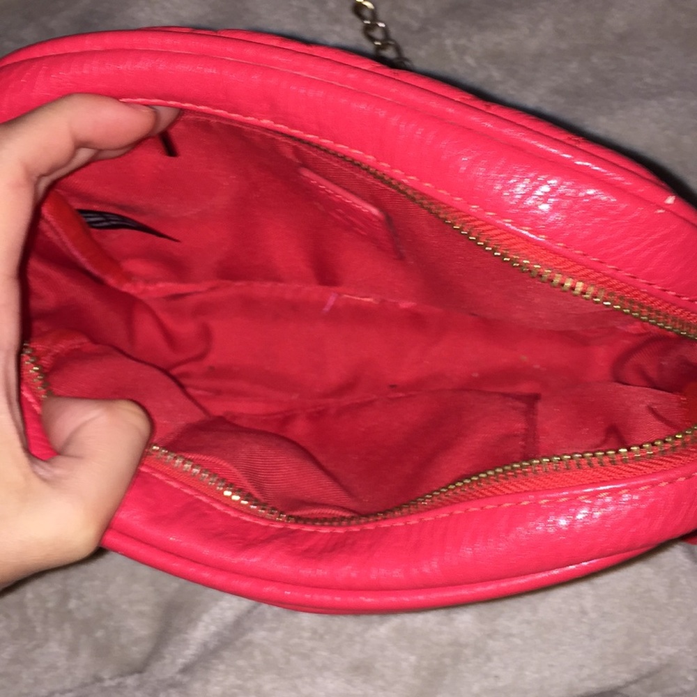 Red side bag!👛 - Picture 3 of 5